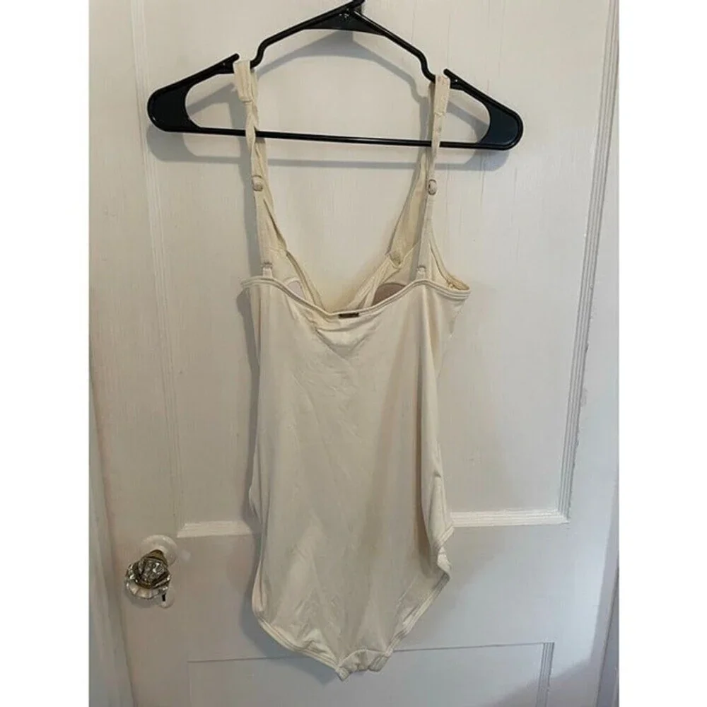 Calvin Klein Women's Size 10 Cream One Piece Bathing Suit